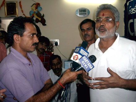 Sh. Jai Prakash, M.P., Hisar, with Media